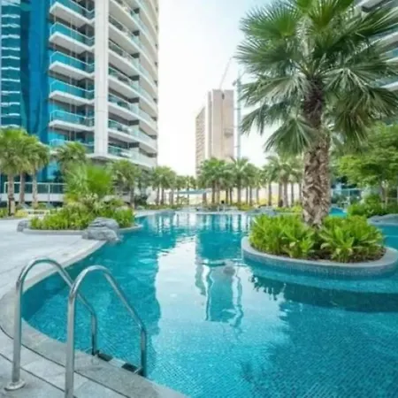 Spacious 1Br Apartment In Damac Paramount Towers Bb Dubai Esterno foto