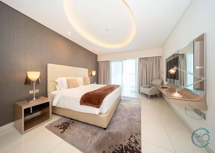 Spacious 1Br Apartment In Damac Paramount Towers Bb