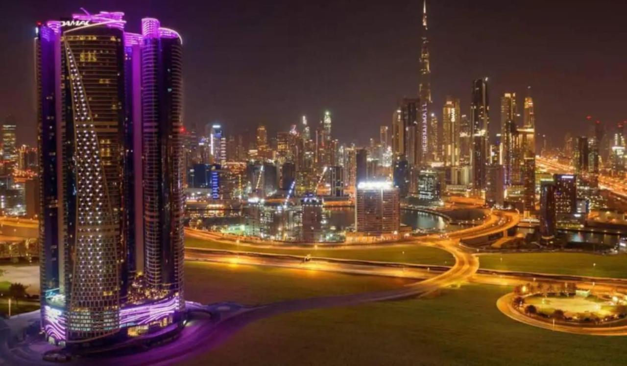 Appartamento Spacious 1br In Damac Paramount Towers Bb *